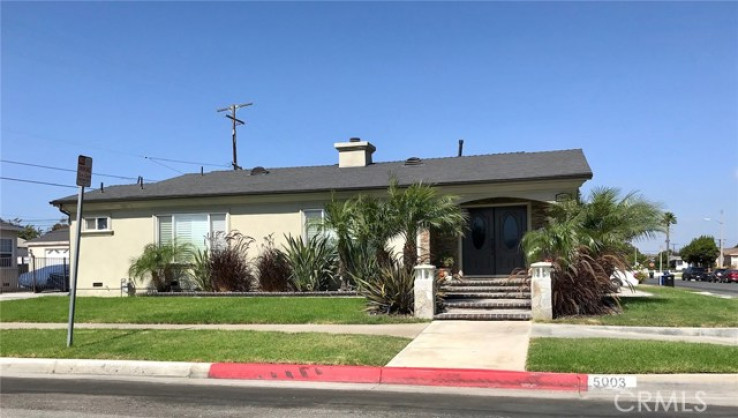 3 Bed Home for Sale in Hawthorne, California