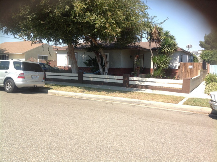 3 Bed Home for Sale in Hawthorne, California