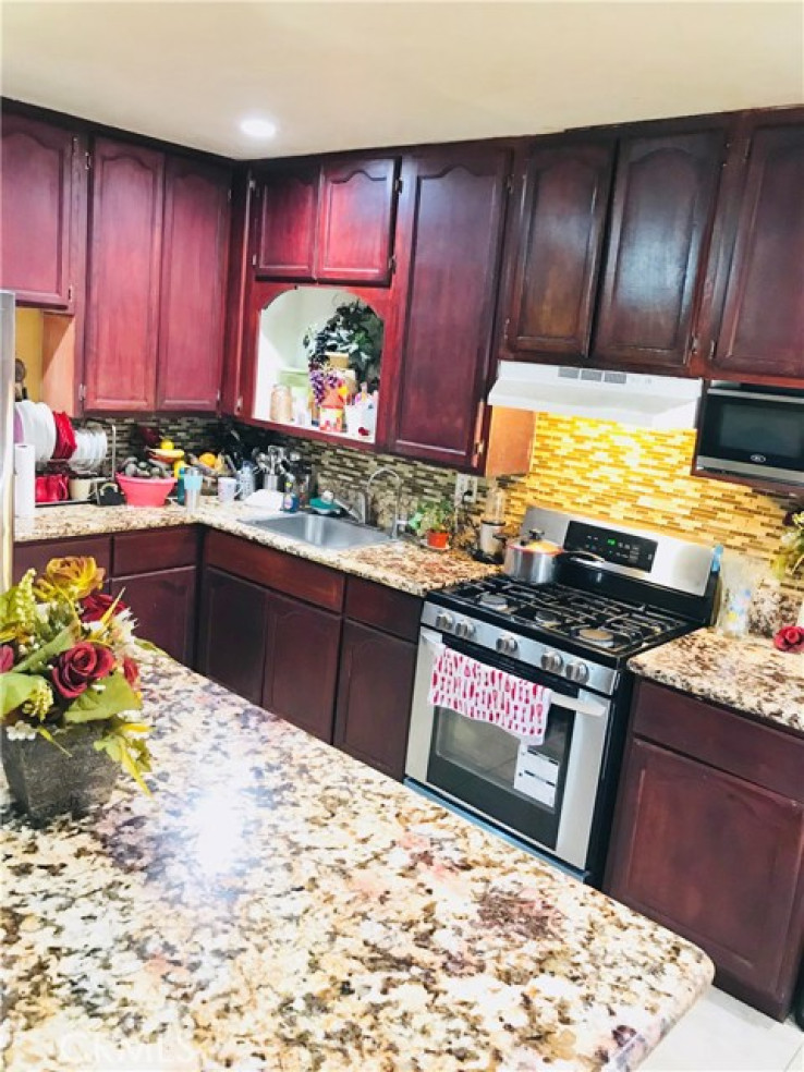 2 Bed Home for Sale in Compton, California