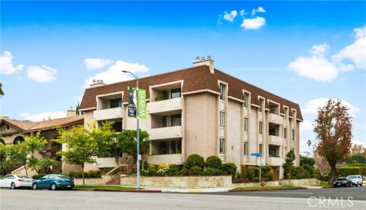 2 Bed Home for Sale in Sherman Oaks, California