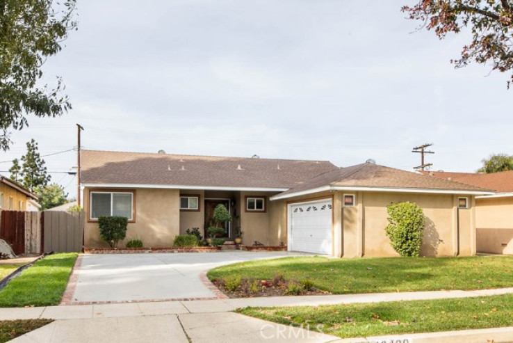 Residential Home in Granada Hills