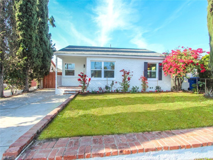 3 Bed Home for Sale in North Hollywood, California