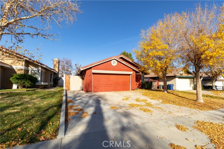 Residential Home in Palmdale