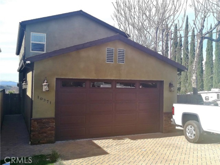 Residential Home in Sunland/Tujunga