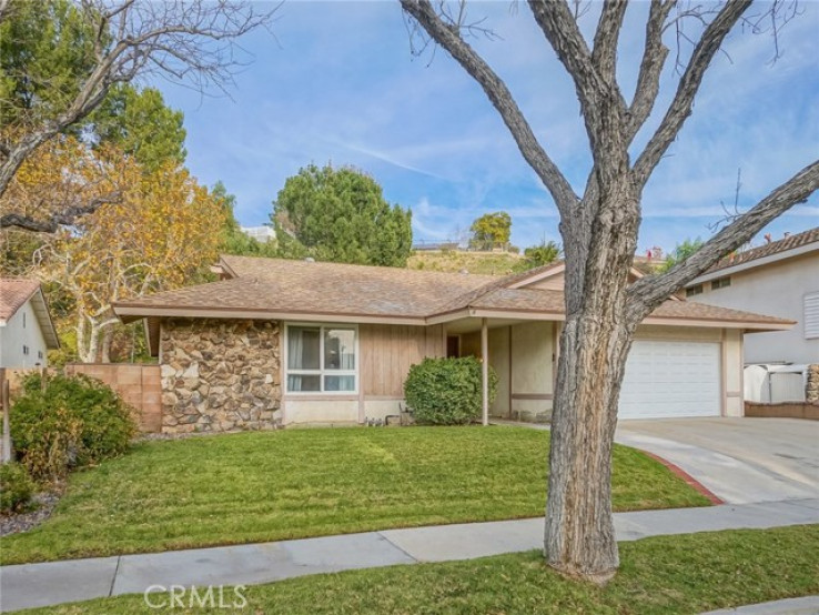 4 Bed Home for Sale in Saugus, California