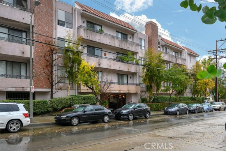 2 Bed Home for Sale in Sherman Oaks, California