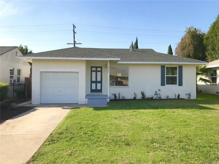 Residential Home in Compton S of Rosecrans, E of Alameda