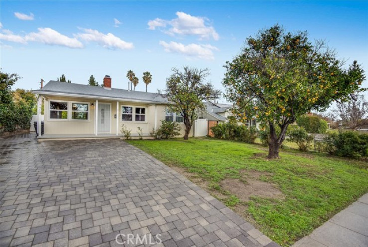 Residential Home in Granada Hills