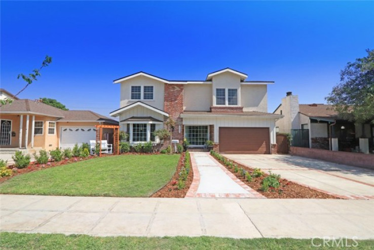 5 Bed Home for Sale in Burbank, California