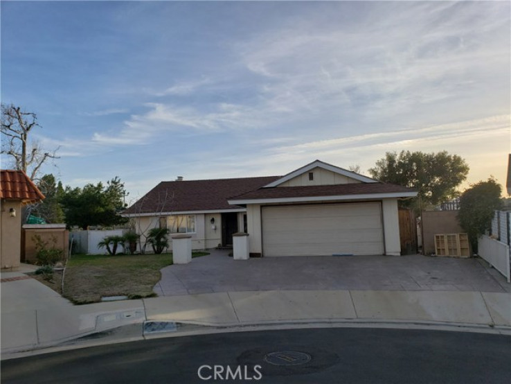 4 Bed Home for Sale in Canyon Country, California