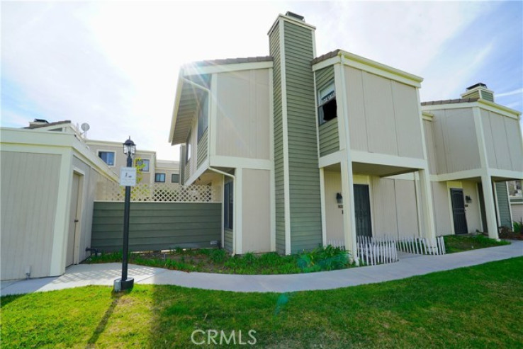 3 Bed Home for Sale in Canyon Country, California