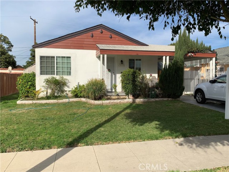 Residential Home in Compton S of Rosecrans, E of Alameda