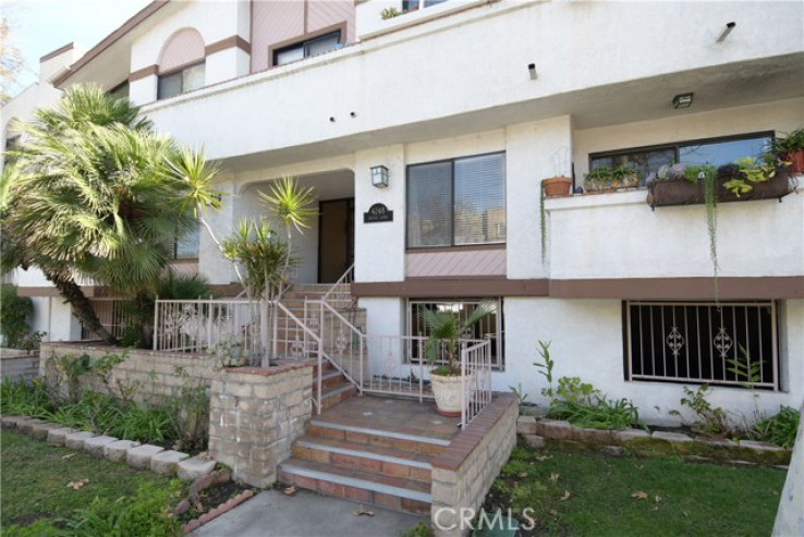 1 Bed Home for Sale in Studio City, California