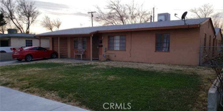 4 Bed Home for Sale in Mojave, California