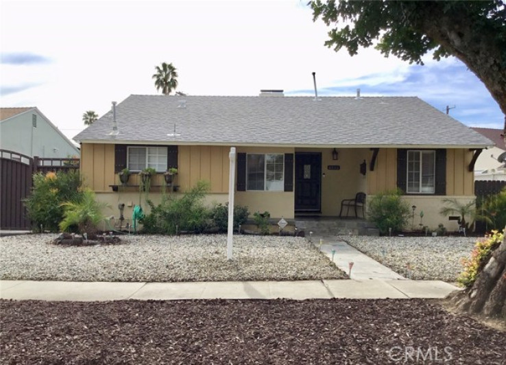 3 Bed Home for Sale in Lake Balboa, California