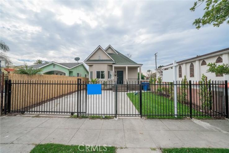 4 Bed Home for Sale in Los Angeles, California