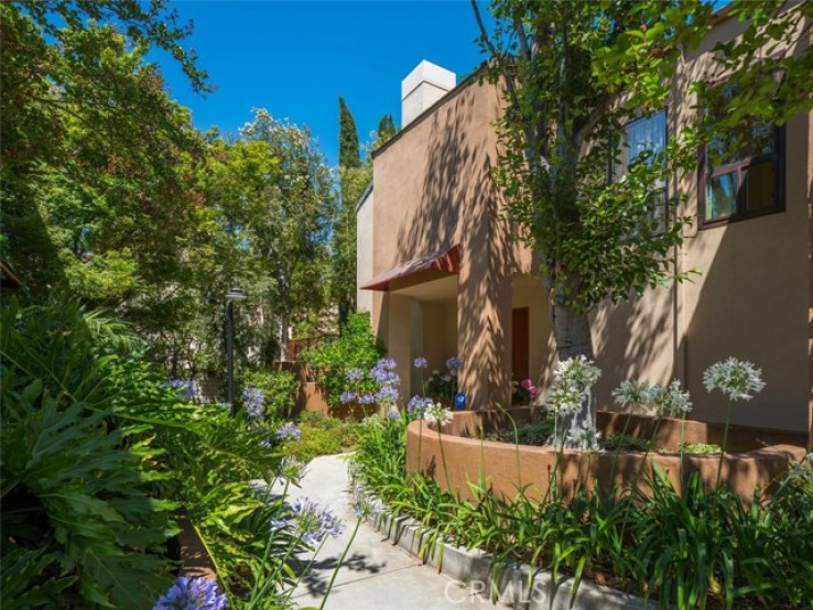 3 Bed Home for Sale in Calabasas, California