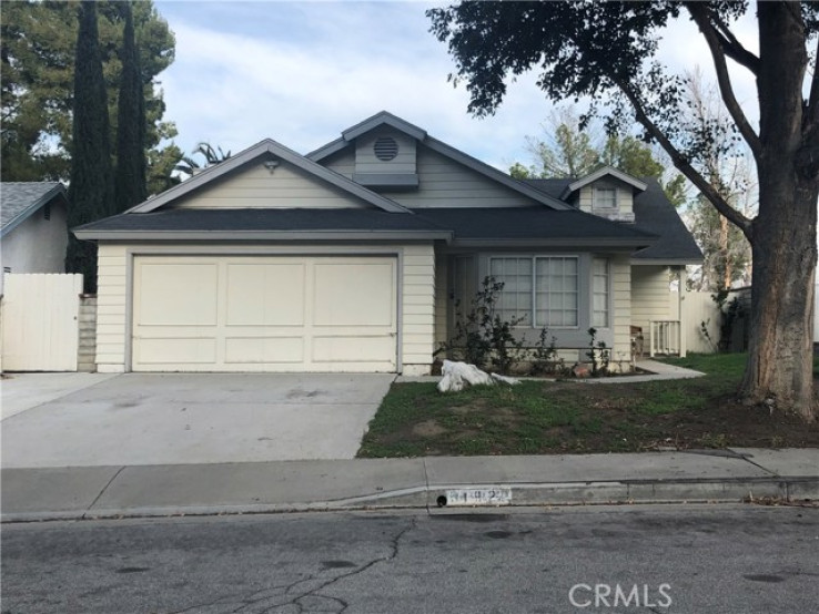 3 Bed Home for Sale in Castaic, California