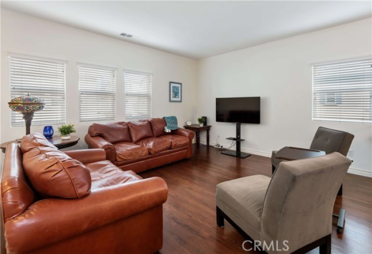 3 Bed Home for Sale in Lake Balboa, California