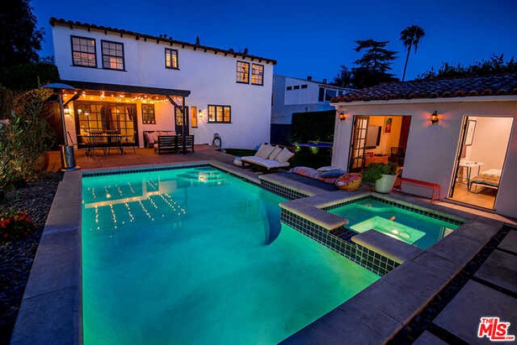 5 Bed Home to Rent in Los Angeles, California