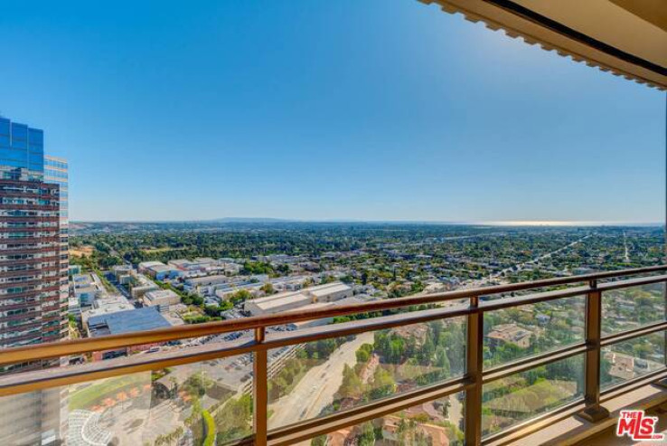 3 Bed Home for Sale in Los Angeles, California
