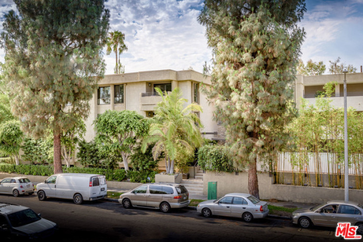 2 Bed Home for Sale in Studio City, California