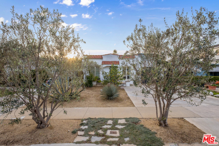 2 Bed Home for Sale in Culver City, California