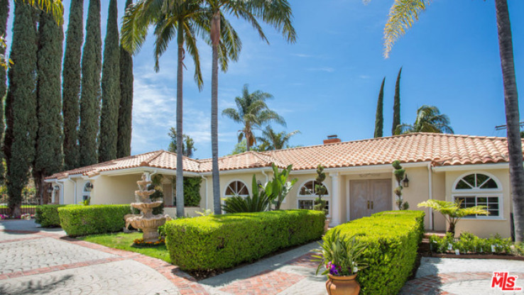 5 Bed Home for Sale in Encino, California