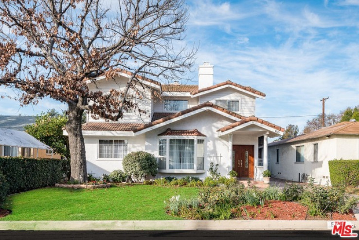 5 Bed Home for Sale in Van Nuys, California