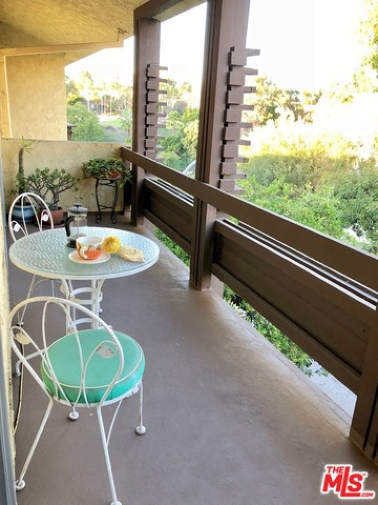 2 Bed Home for Sale in Culver City, California