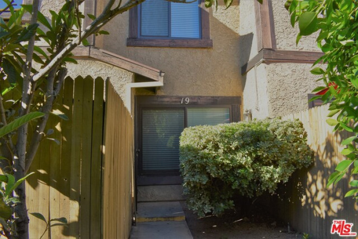 3 Bed Home for Sale in Sun Valley, California