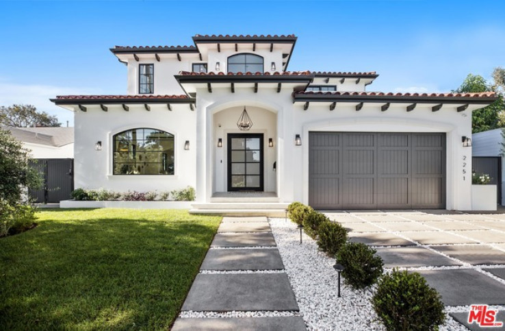6 Bed Home for Sale in Los Angeles, California