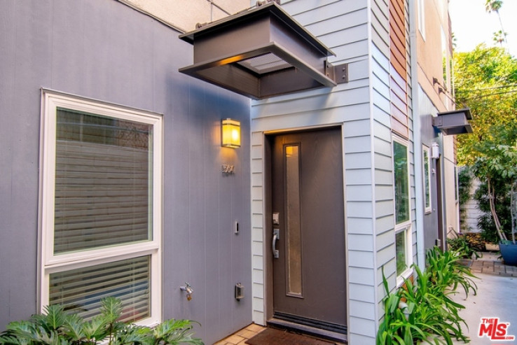 2 Bed Home for Sale in Los Angeles, California