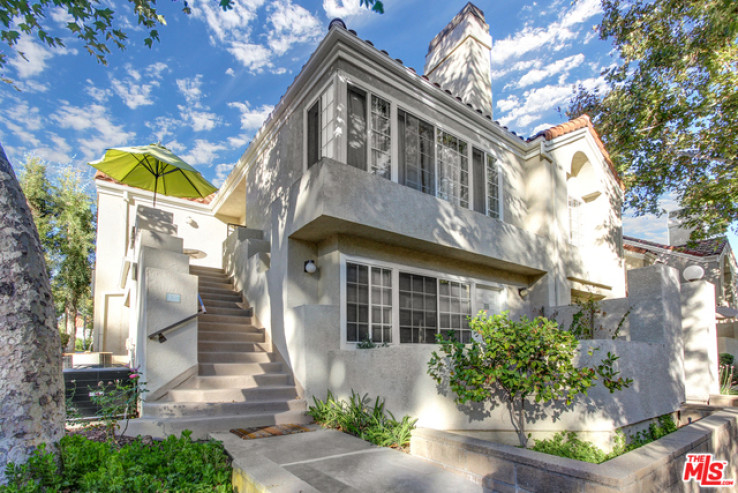 Residential Home in Calabasas