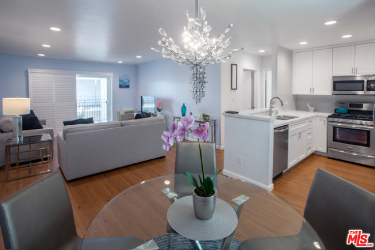 Residential Home in West Hollywood Vicinity
