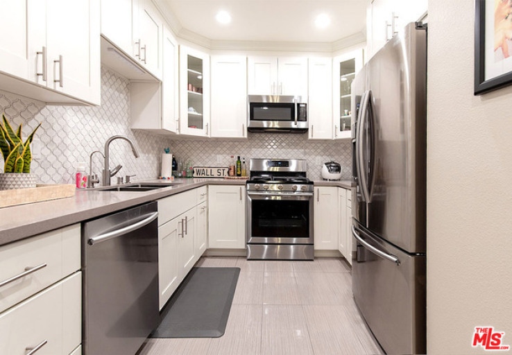 2 Bed Home for Sale in Los Angeles, California
