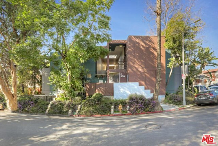 2 Bed Home for Sale in Los Angeles, California
