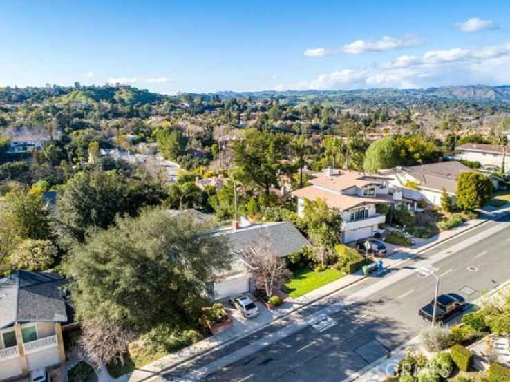 3 Bed Home for Sale in Calabasas, California