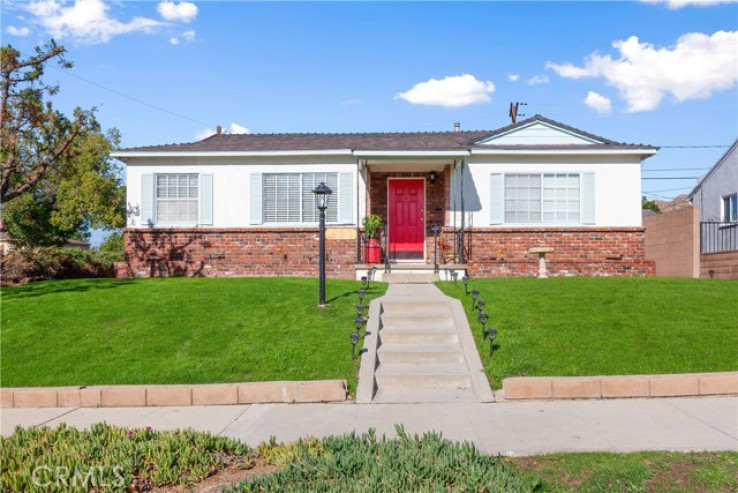 3 Bed Home for Sale in Burbank, California