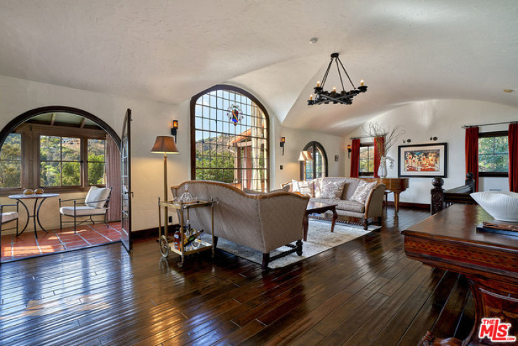 3 Bed Home for Sale in Los Angeles, California