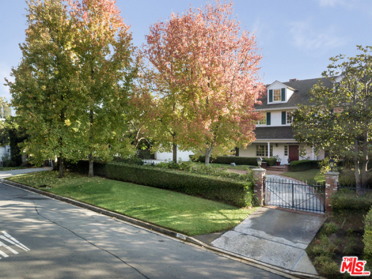 7 Bed Home for Sale in Los Angeles, California