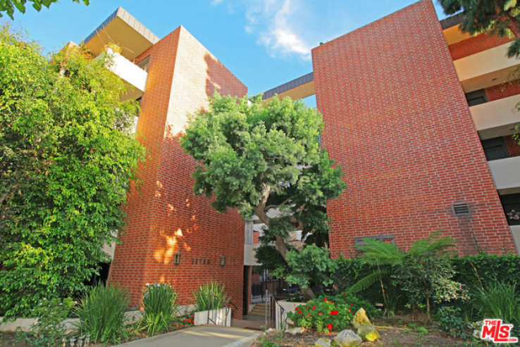 Residential Home in Brentwood