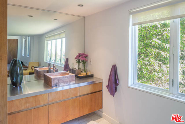Residential Home in Sunset Strip - Hollywood Hills West
