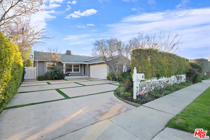 3 Bed Home for Sale in Sherman Oaks, California