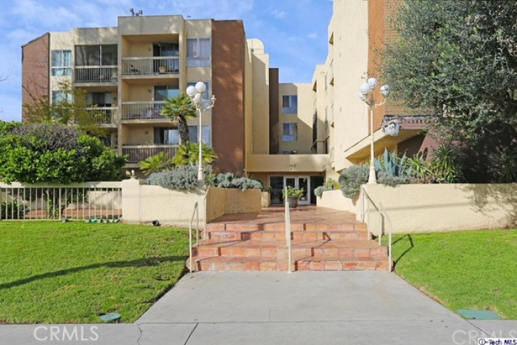 Residential Home in North Hollywood