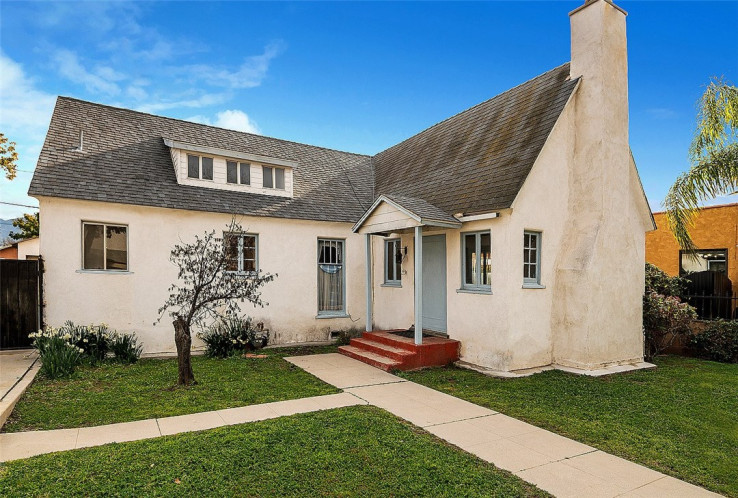 3 Bed Home for Sale in Burbank, California