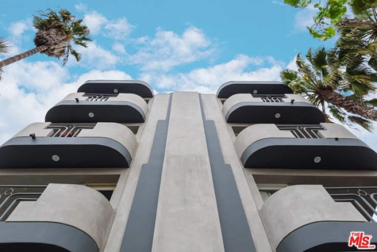 2 Bed Home for Sale in Los Angeles, California