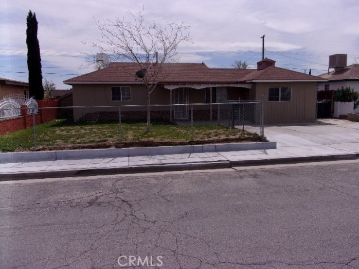 3 Bed Home for Sale in Mojave, California