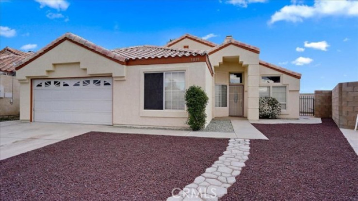 Residential Home in Rosamond