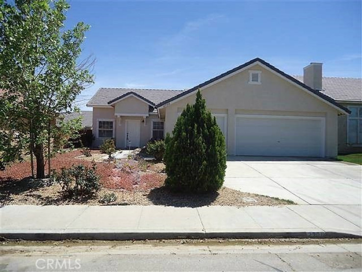4 Bed Home for Sale in Rosamond, California